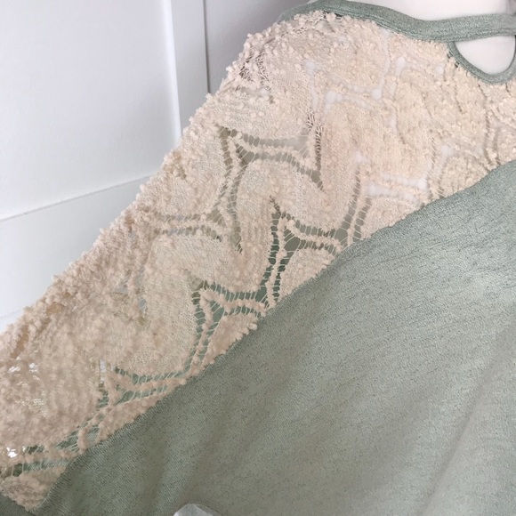 Crochet Short Sleeve Sage Top w/Neck Cutout - Picture 6 of 8